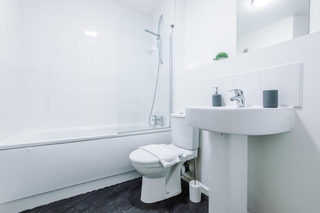 2 Bed Apartment With Balcony Private Parking Near Etihad Stadium, Coop Live Manchester Exteriér fotografie